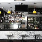 Jephson Hotel & Apartments 